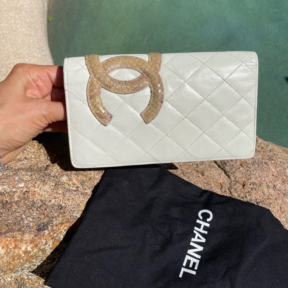 Chanel Wallet - Picture 8 of 9
